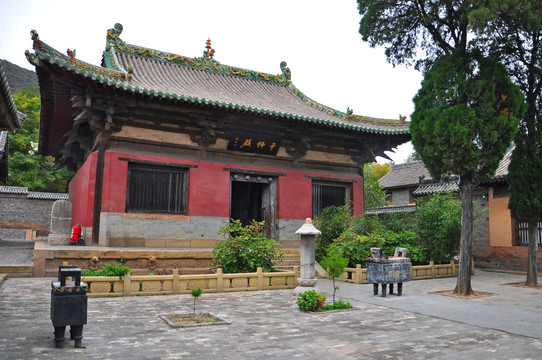 崇庆寺千佛殿 - 古建筑封面图