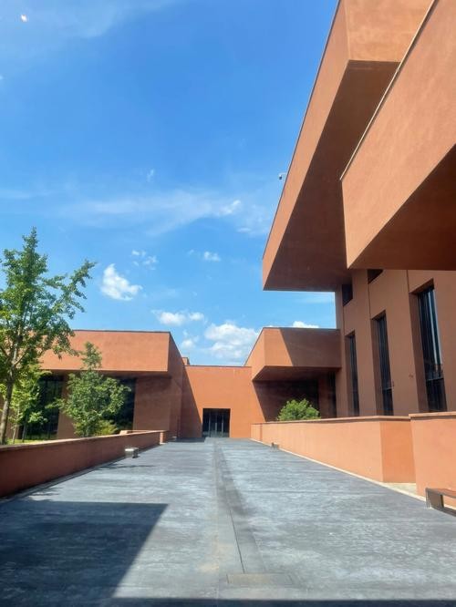 浙江自然博物院安吉分院 - 现代建筑封面图