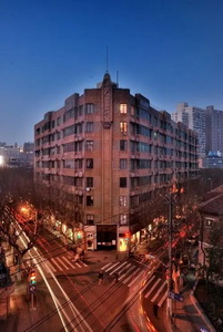 南昌大楼(原阿斯屈来特公寓) - 历史老房子封面图